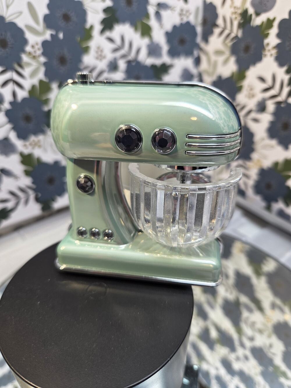 Bath & Body Works Wallflower Plug In Diffuser Green Kitchen Mixer Blender 2025